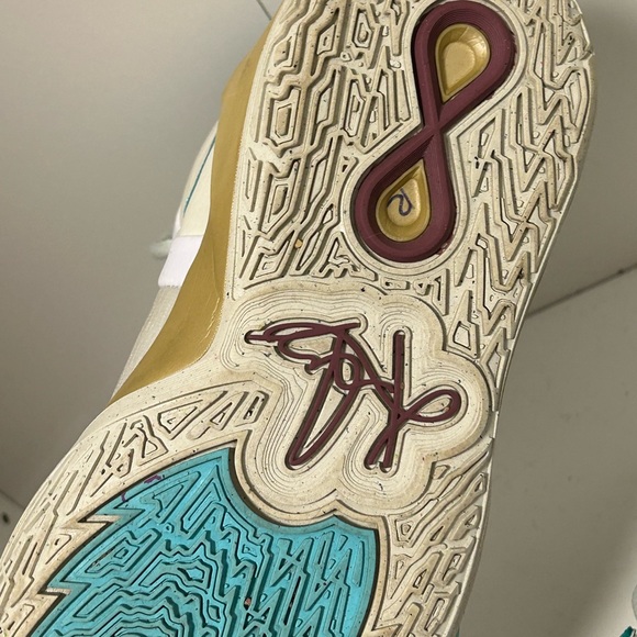 NIKE Kyrie Infinity “Keep Sue bird Fresh” youth size 5.5 Y sneaker - Picture 7 of 8